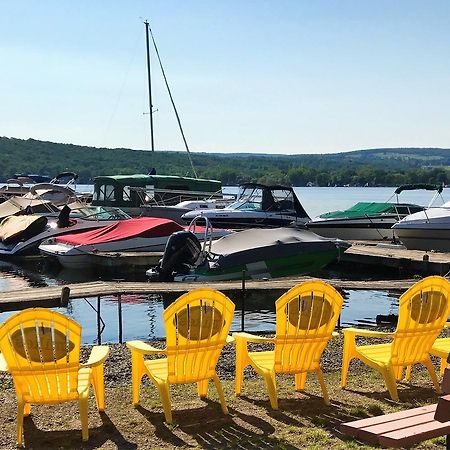 Beachcomber Inn Conesus Bagian luar foto