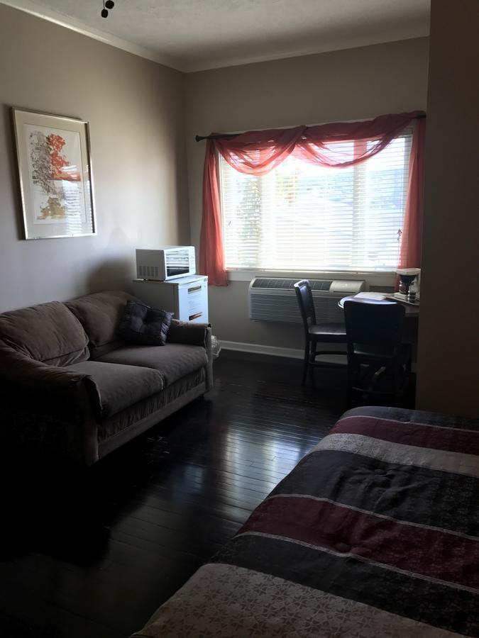 Beachcomber Inn Conesus Bagian luar foto