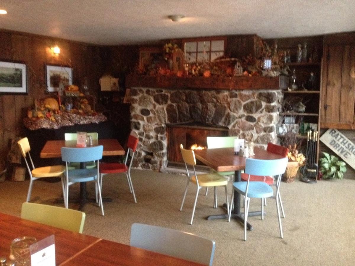 Beachcomber Inn Conesus Bagian luar foto